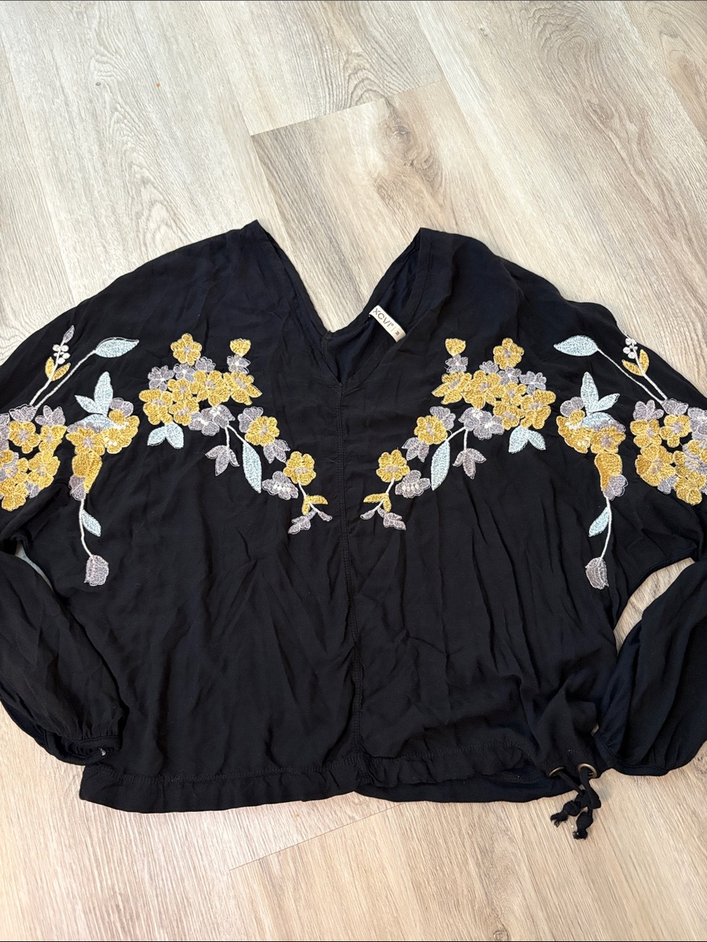 XCVI Black Embroidered Floral Boho Long Sleeve Blouse size medium peasant